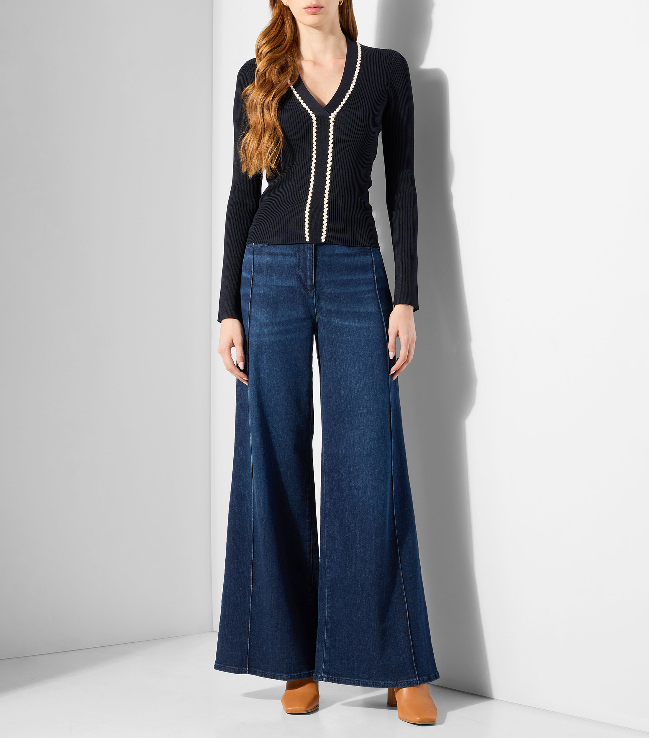 Suéter cuello V Mujer
